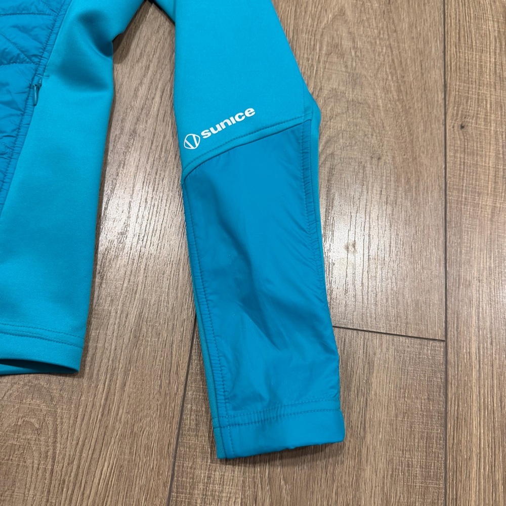 Sunice Women's golf Teal Jacket, quarter zip , size S , new without tag - Picture 4 of 9